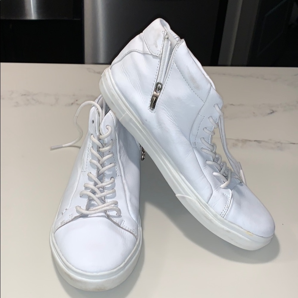 Gold&Gravy white MENS snickers size 8.5